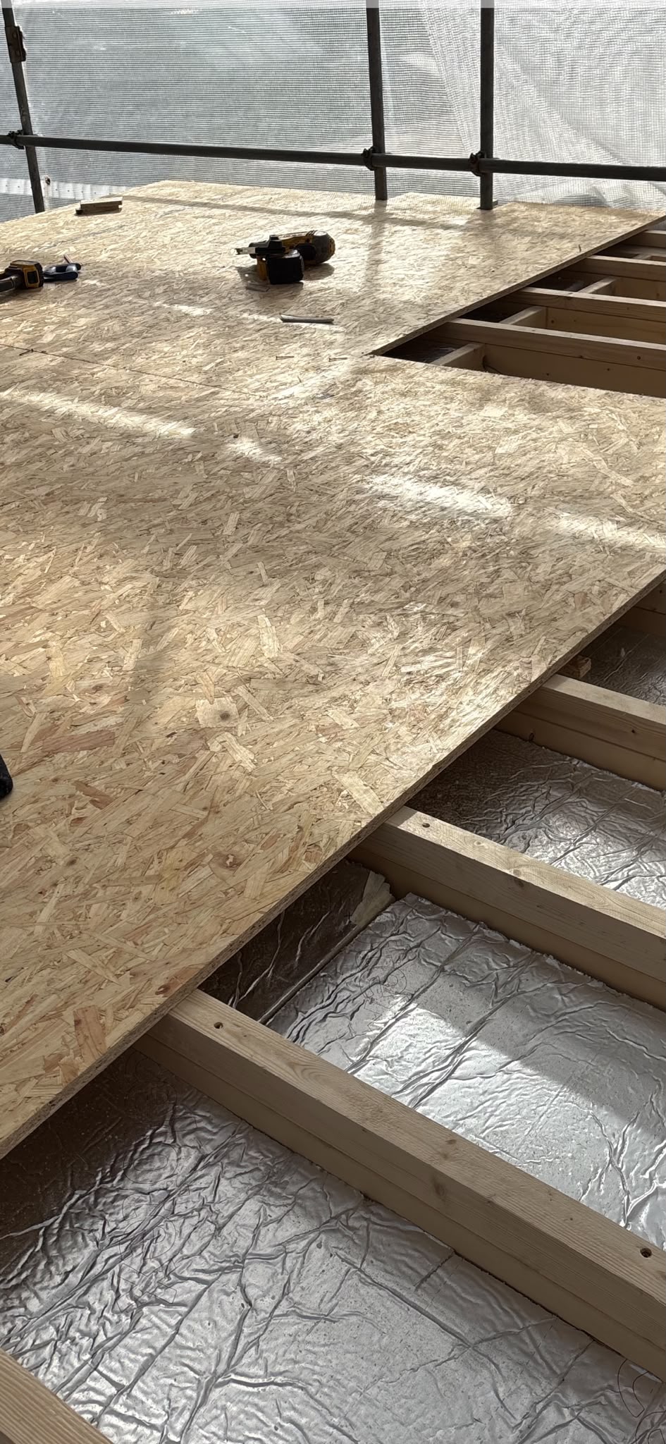 Flat roof decking